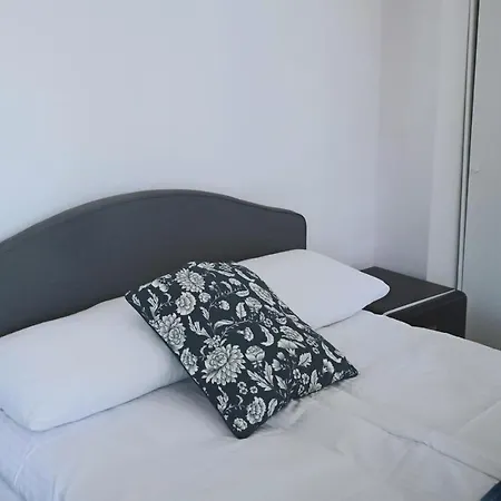 Primavera Apartments By Oneapartments-2